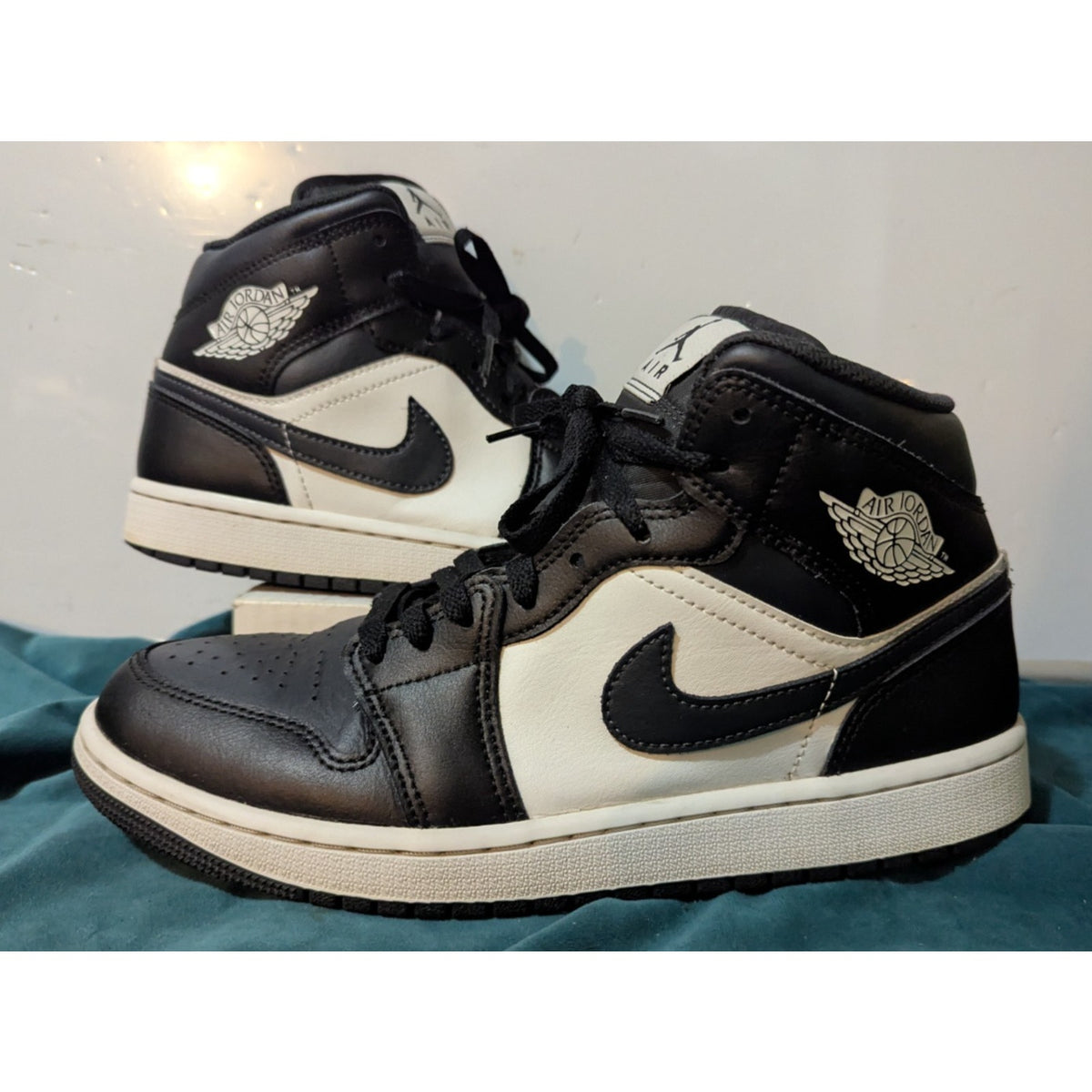 Air Jordan 1 Mid Size 9 Us Black/Off Noir-Summit White DQ8426-010