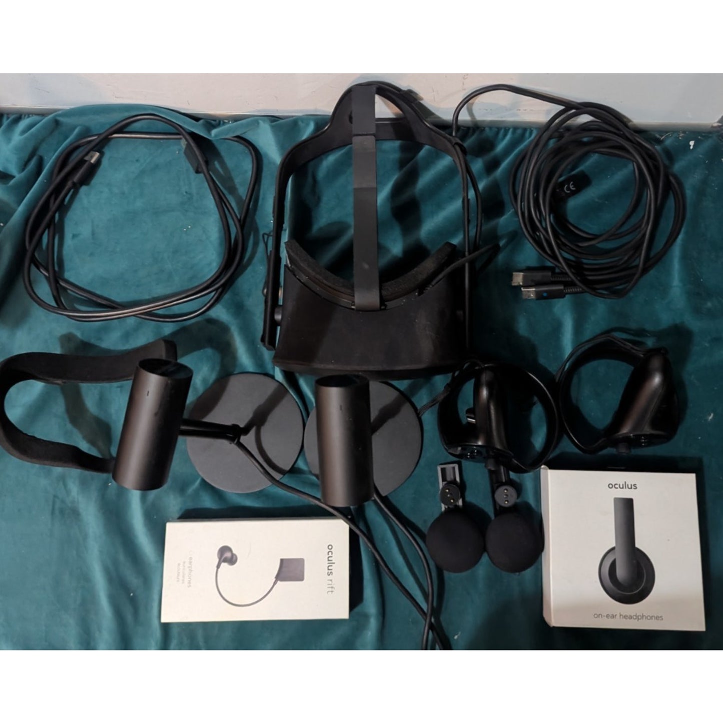 Meta Oculus Rift HM-A Virtual Reality Headset System