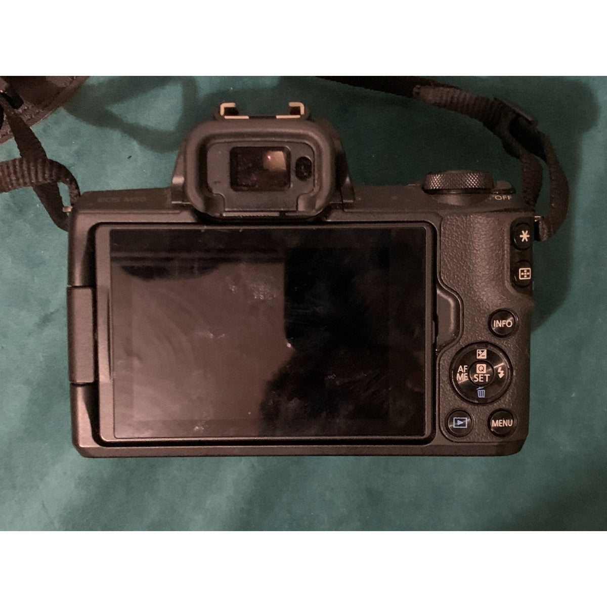 Canon EOS M50 24.1MP Camera Black with 15-45mm Lens & charger