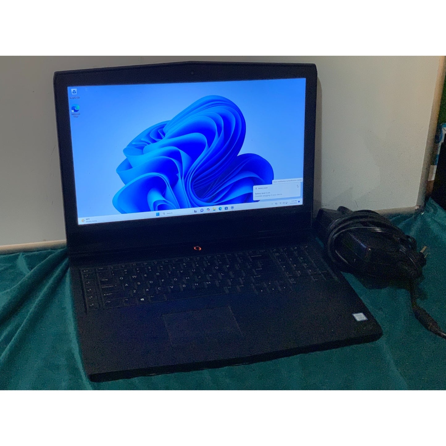 Alienware 17 R5 i9-8950HK 32GB DDR4 GTX 1080 512GB NVME Windows 11