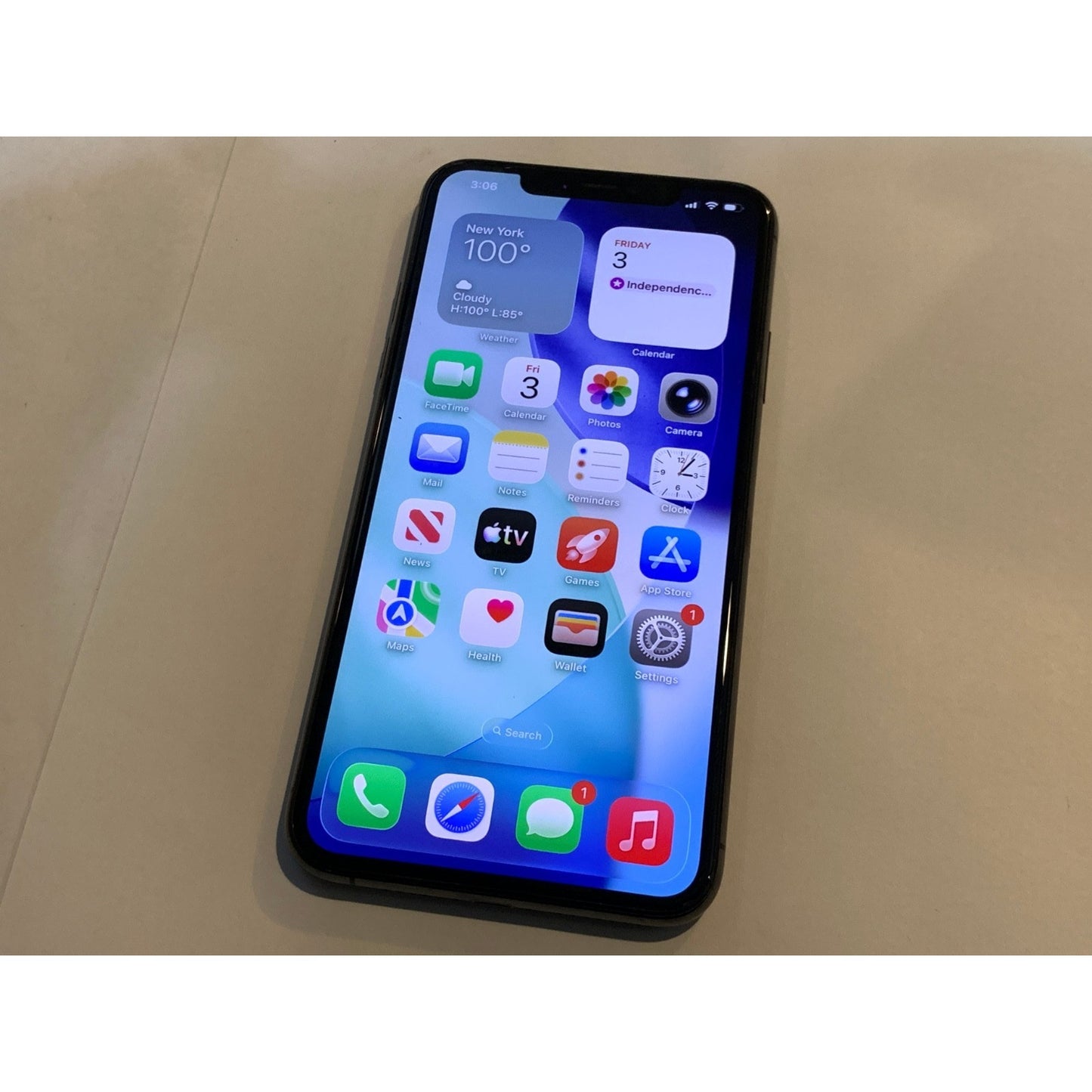 Apple iPhone 11 Pro Max 64GB (AT&T) A2161 Space Gray
