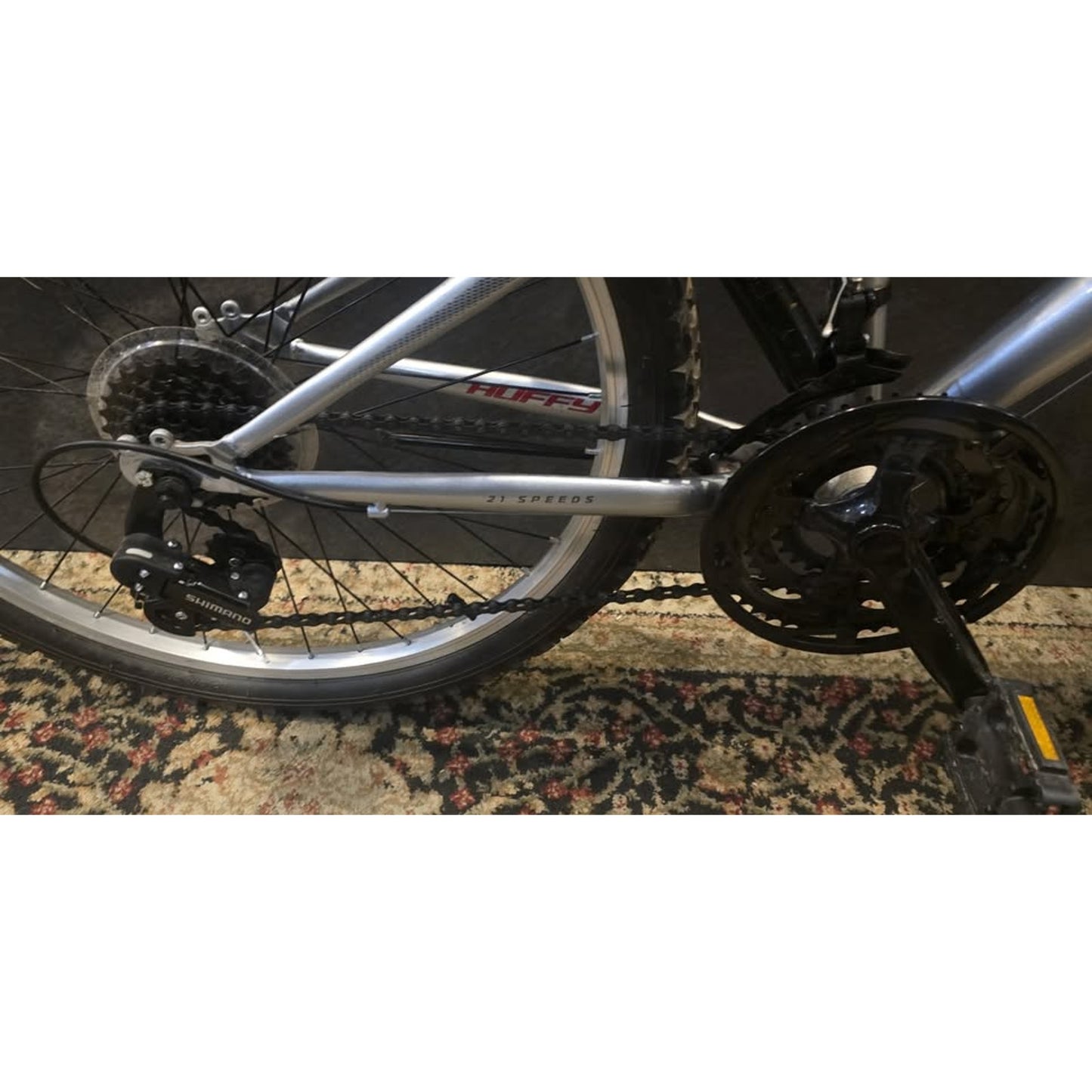 Huffy Highland Mountain Bike / 24" Wheels / 15" (S) Frame / 18-speed /