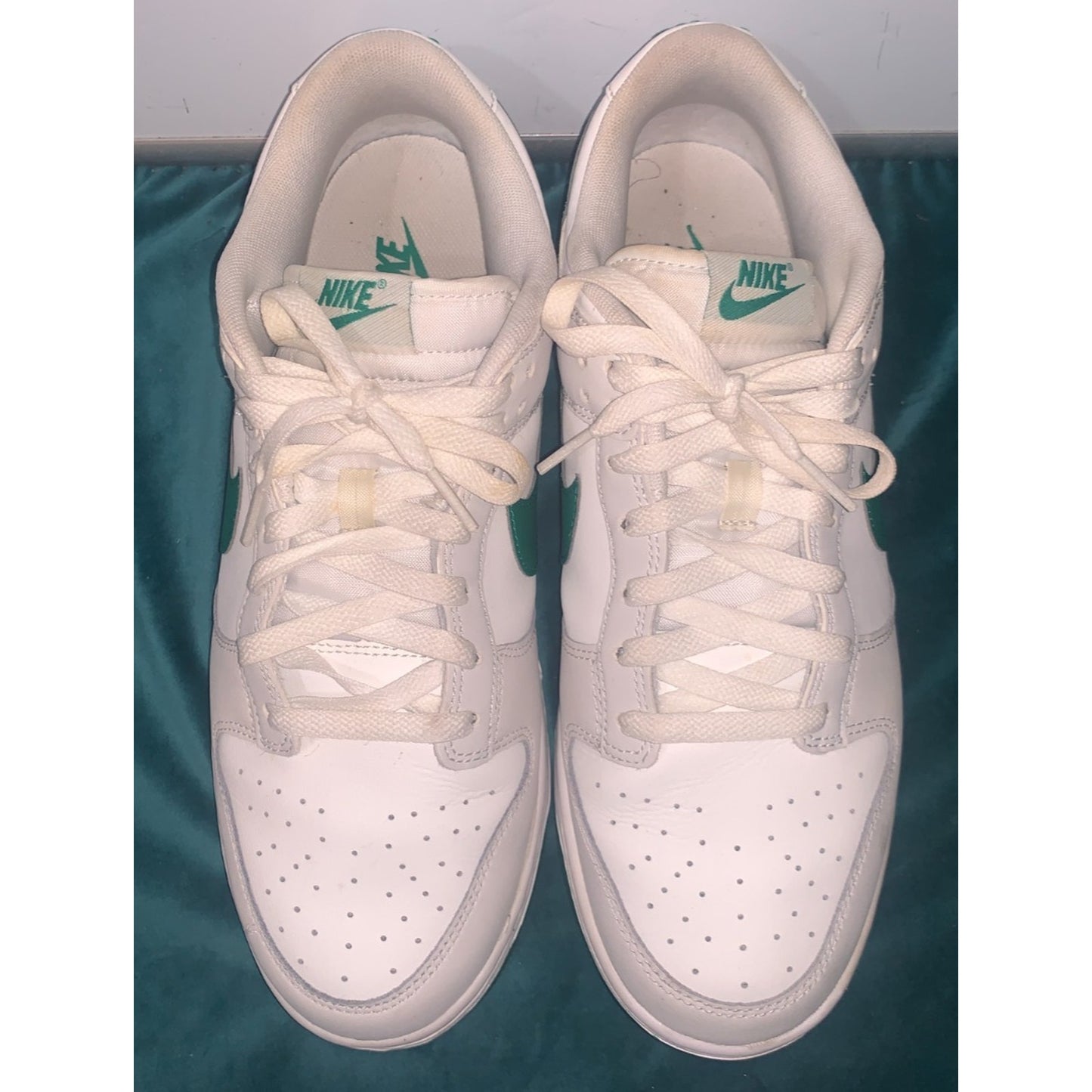Nike Men's Dunk Low Retro Summit White Malachite Sneakers Size 11 US DV0831-107