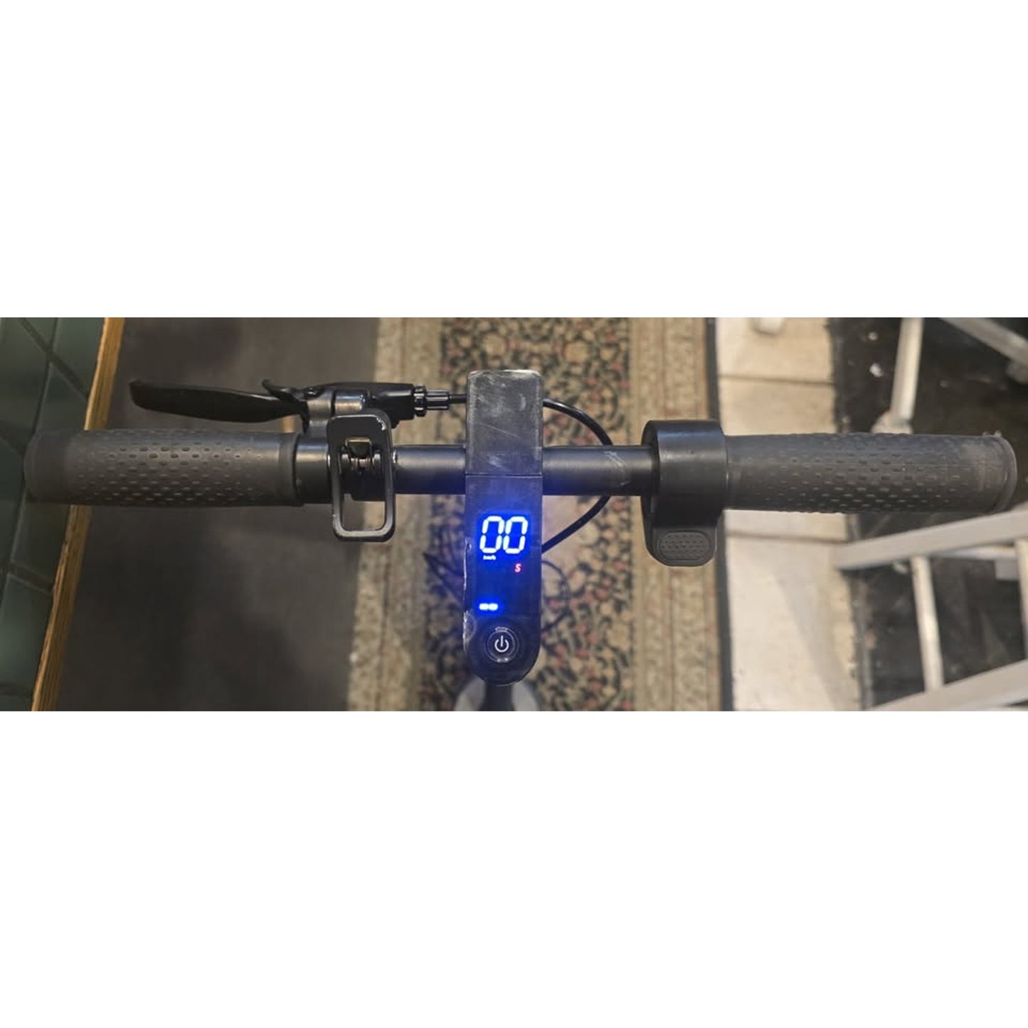 Max V-7 Electric Kick Scooter / 350W Motor / 16 Mile Range / 22Mph /