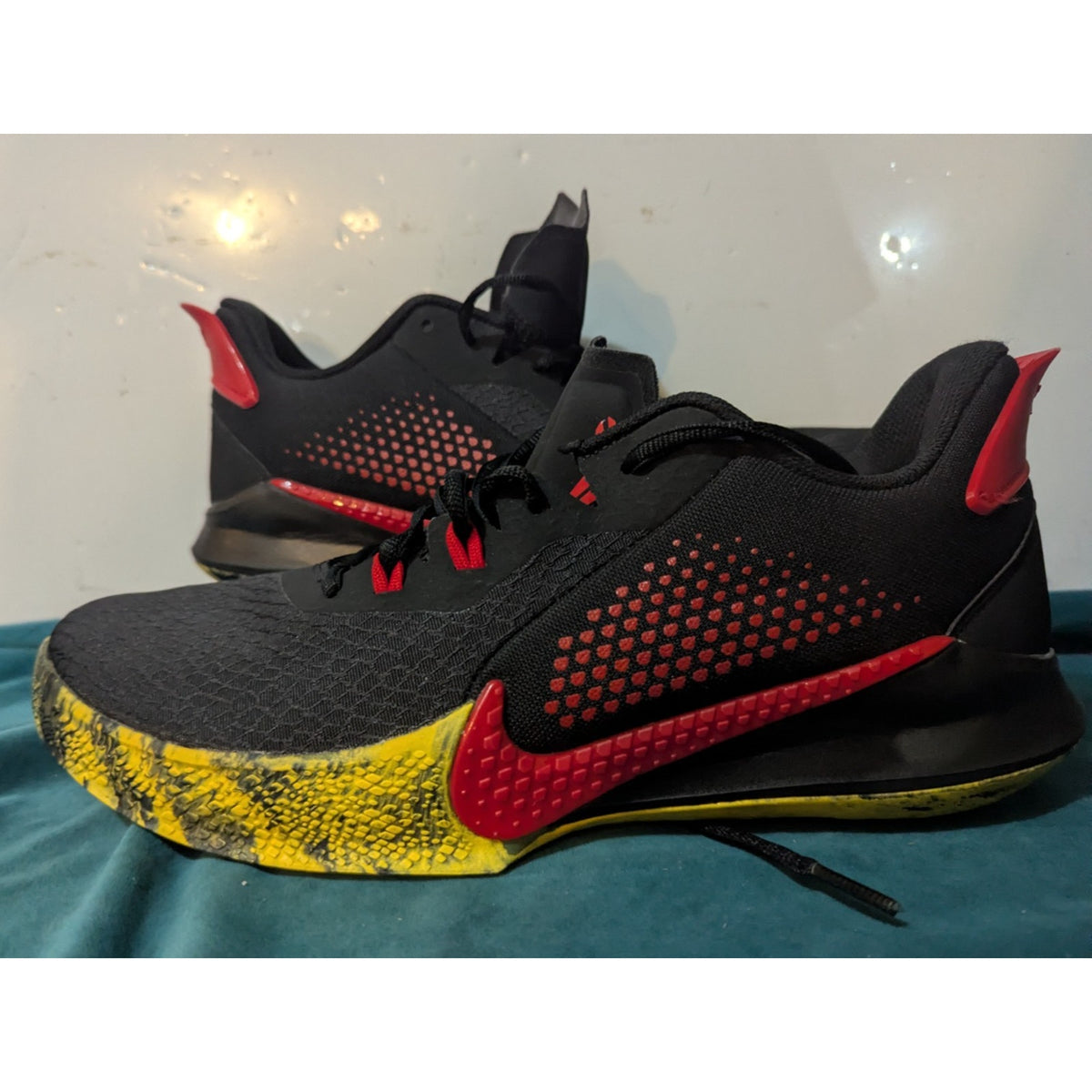 Nike Mamba Fury Alternate Bruce Lee Size 11 Men's CK2087-002