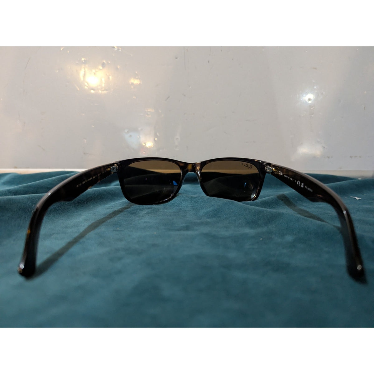 Ray-Ban New Wayfarer RB2132 902/57