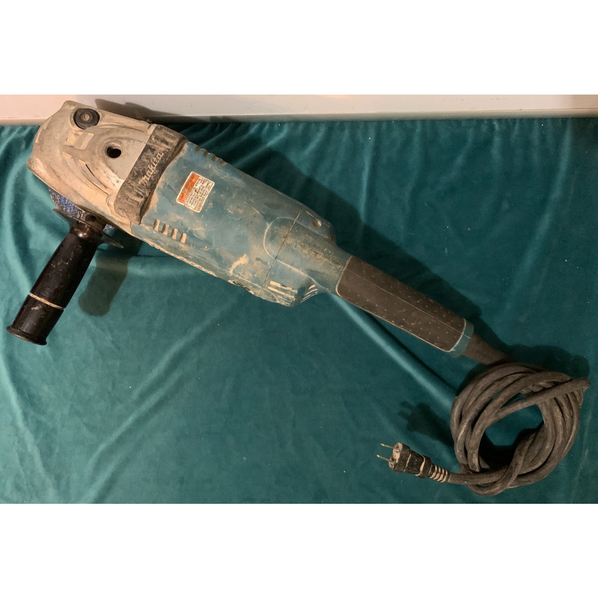 Makita GA7021 120V 7" Wheel, Corded Angle Grinder