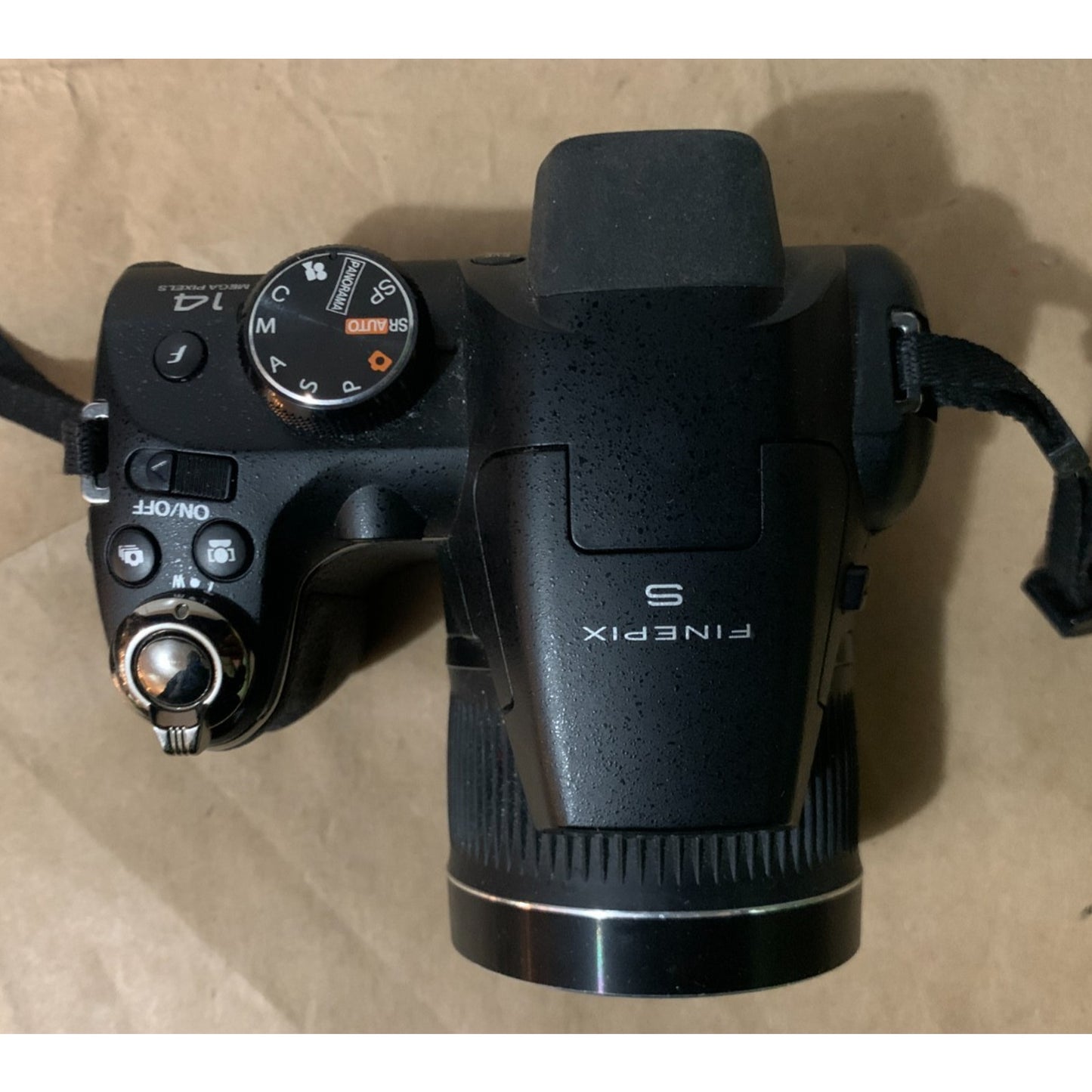 FUJI FILM FinePix S3200 24X Zoom Digital Camera 14MP