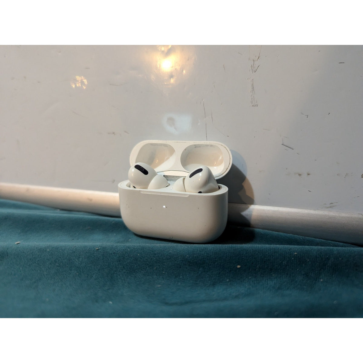 Apple AirPods Pro 2nd Gen A3290