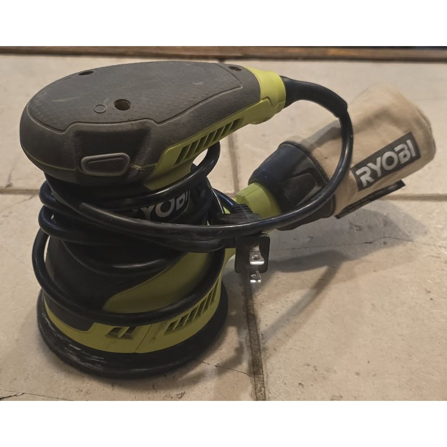 Ryobi 2.6A 5" Corded Random Orbital Sander / RS290G /
