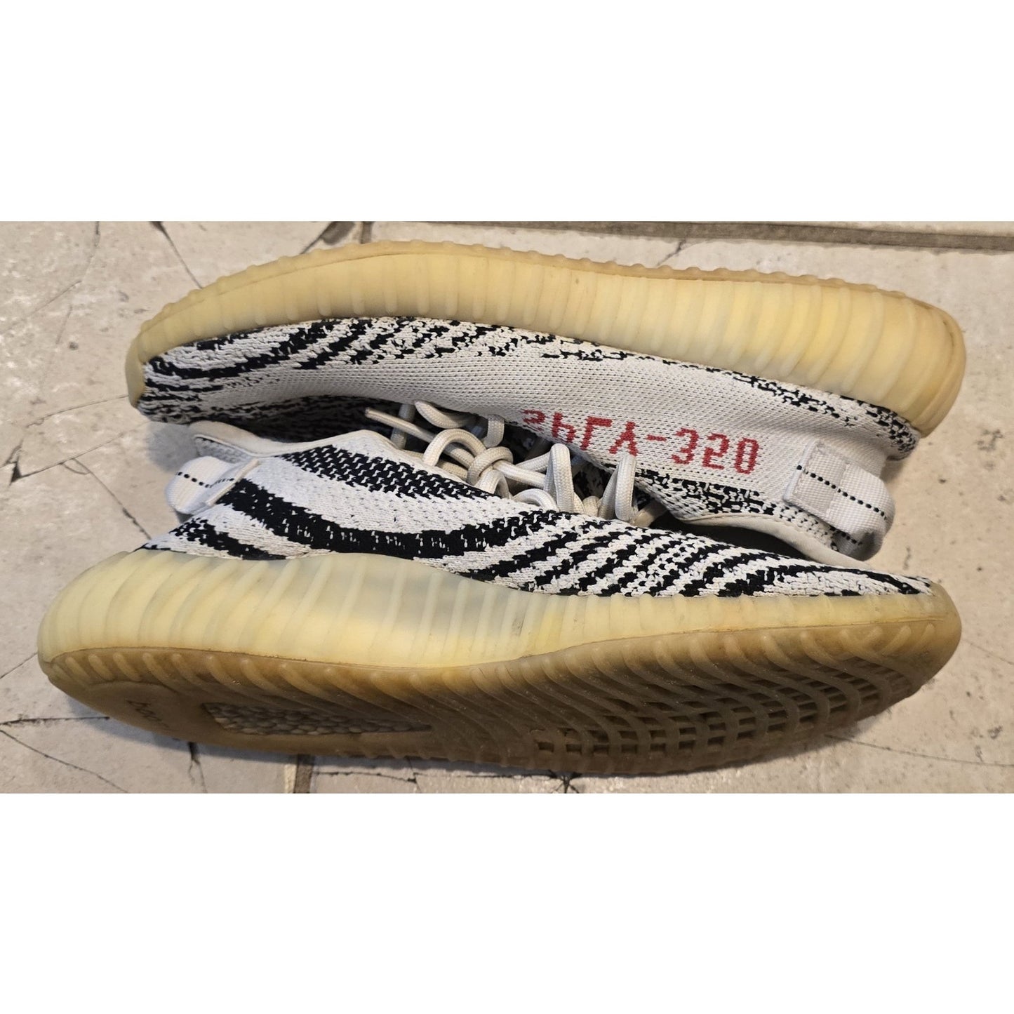 Adidas Yeezy Boost 350 V2 Zebra Gray Shoes / APE 779001 / 9M /