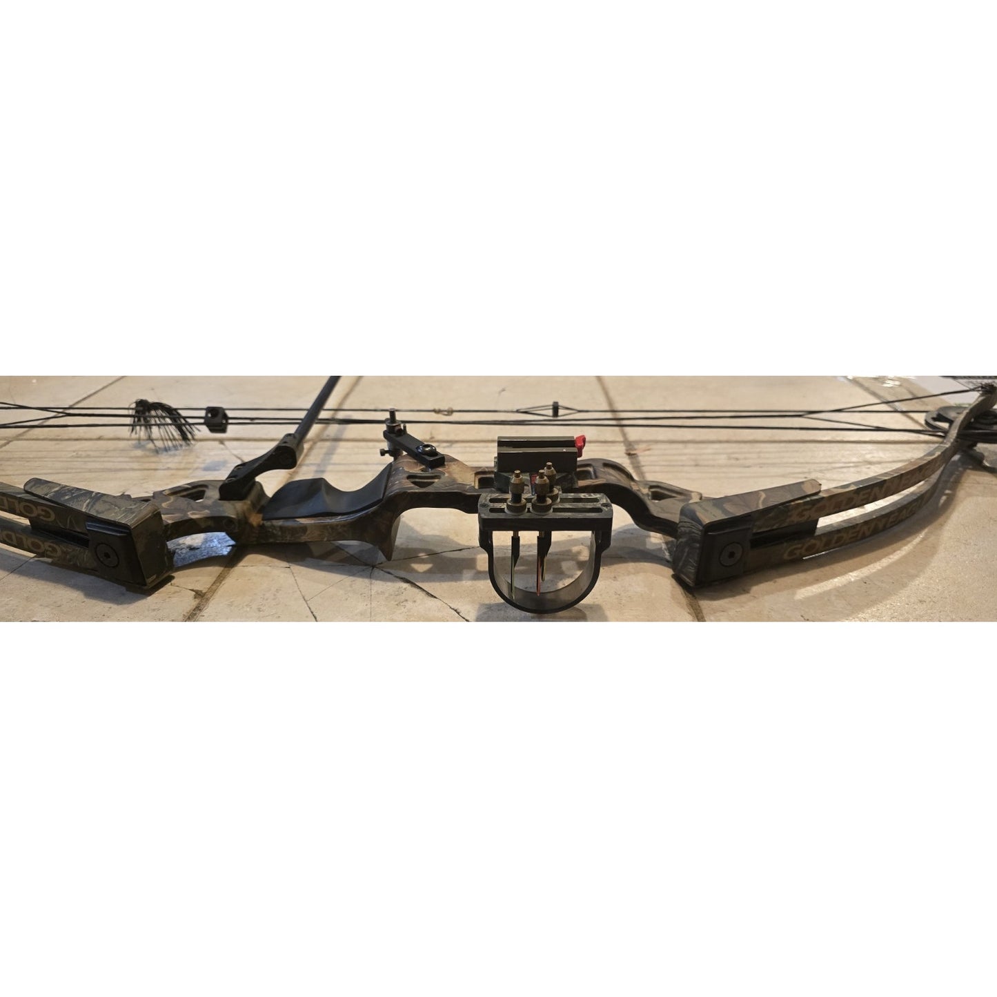 Vintage Golden Eagle Compound Bow Falcon Draw Weight 50-70lbs with Case