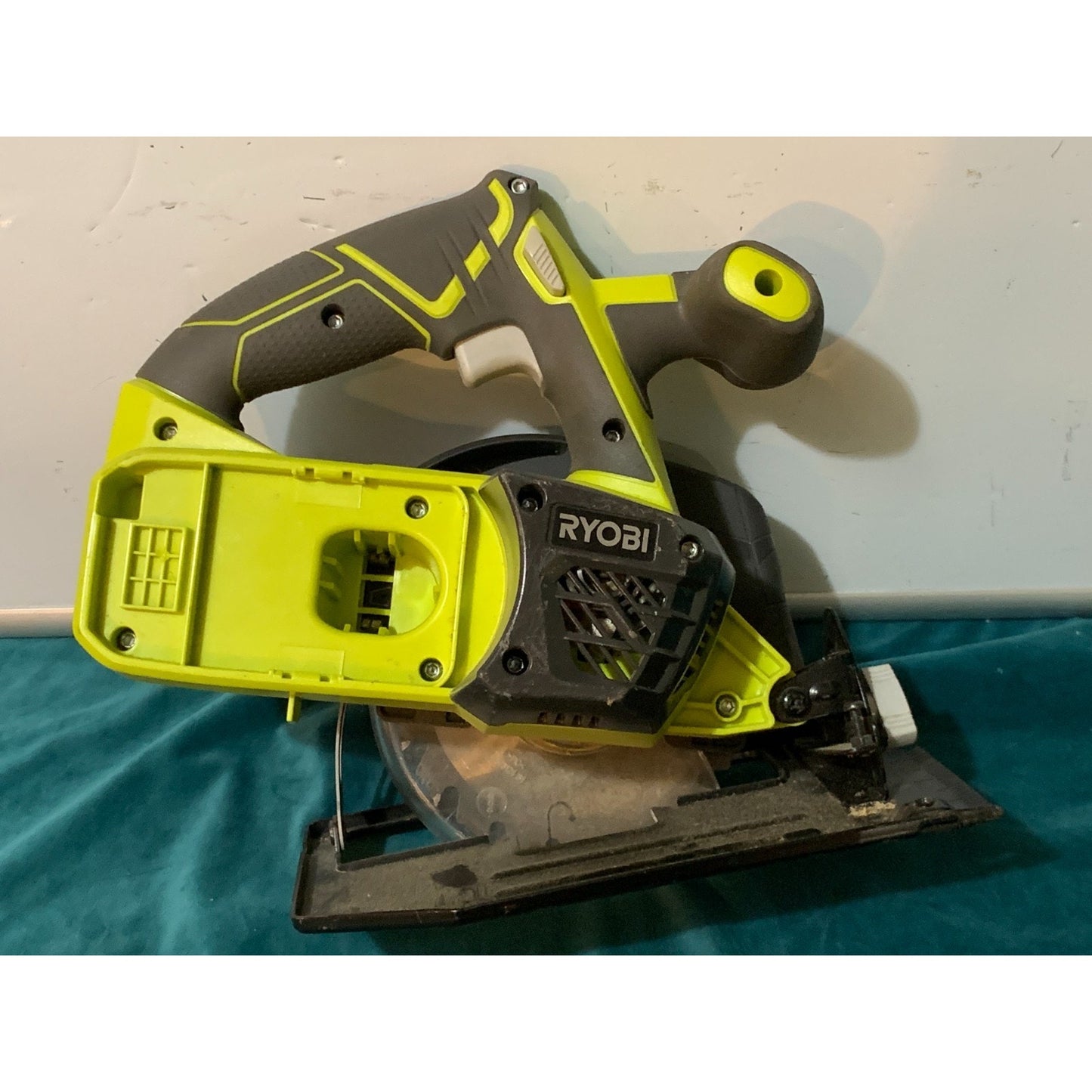 Ryobi P505VN Cordless 5.5 In. 18V Circular Saw (Tool Only)