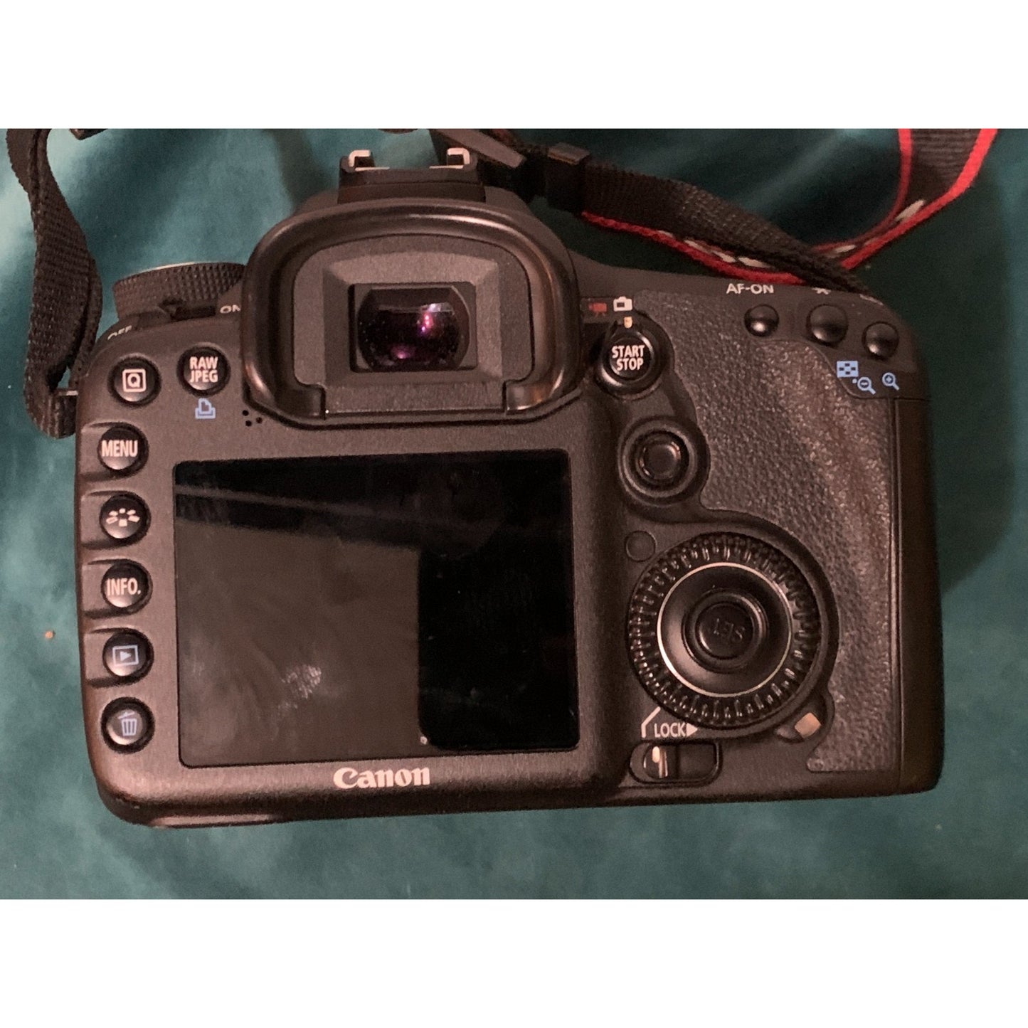 Canon EOS 7D DSLR Camera with 50mm EF 1:1.4 Lens *USED*