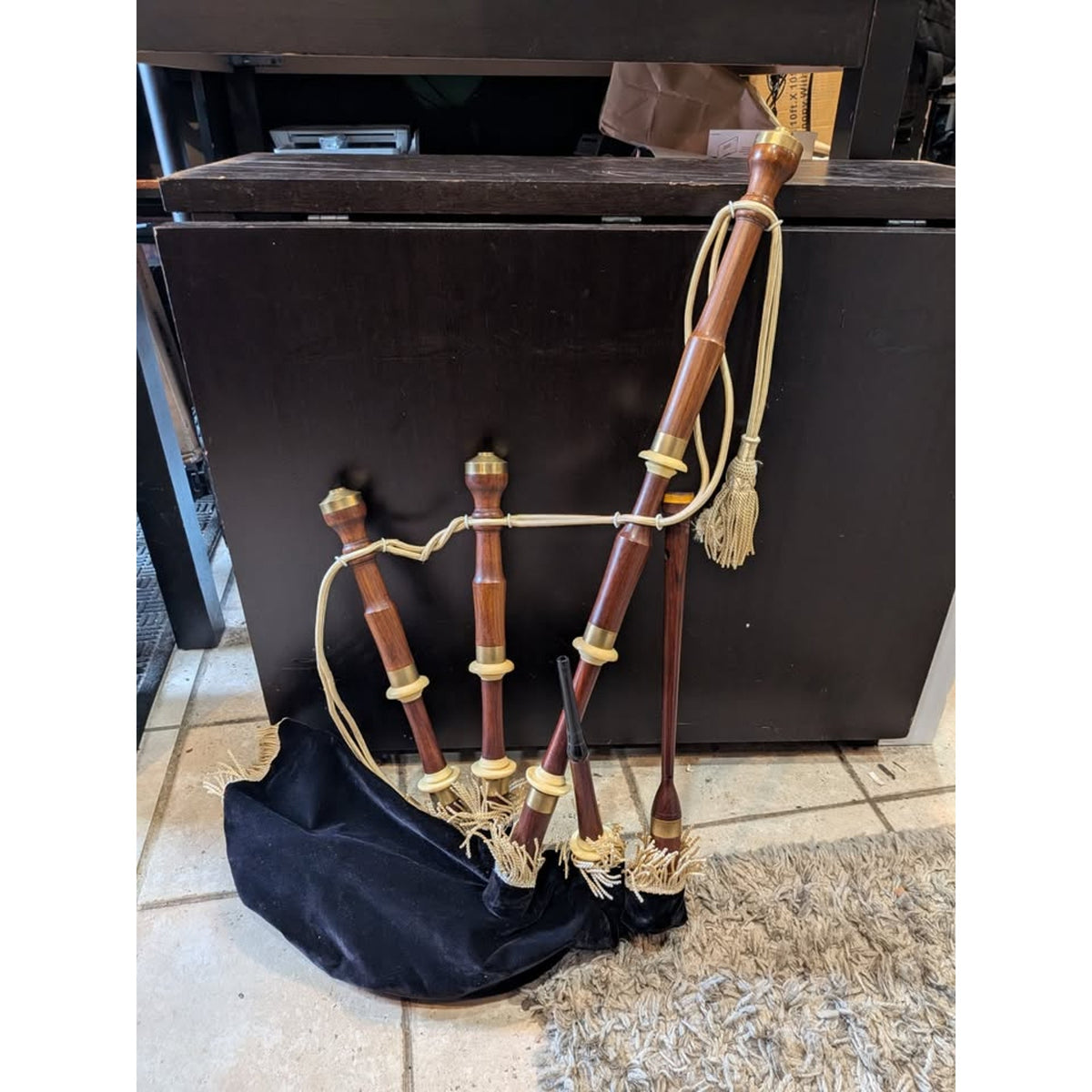 Roosebeck BGCCRB Full-Size Sheesham Chalice-Style Bagpipe Set