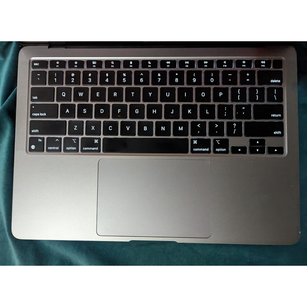 Apple MacBook Air 13 2020 A2337 Apple M1 120SSD 8Ram Silver