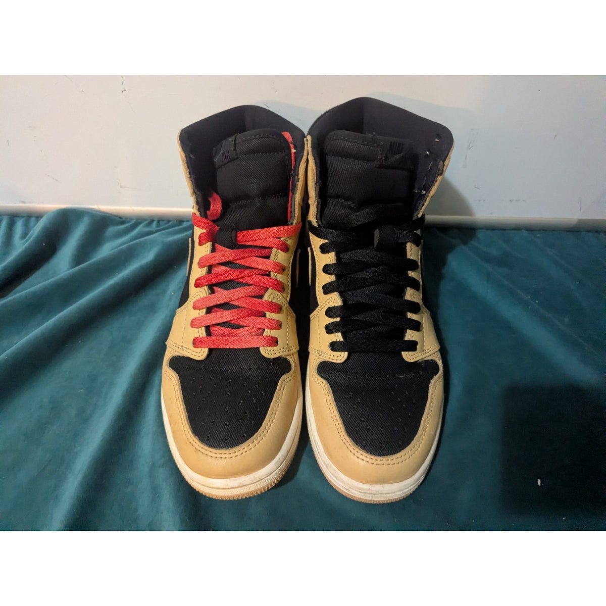 Nike Air Jordan 1 Retro High OG Heirloom 555088-202 Men’s Size 9 AR1955-001