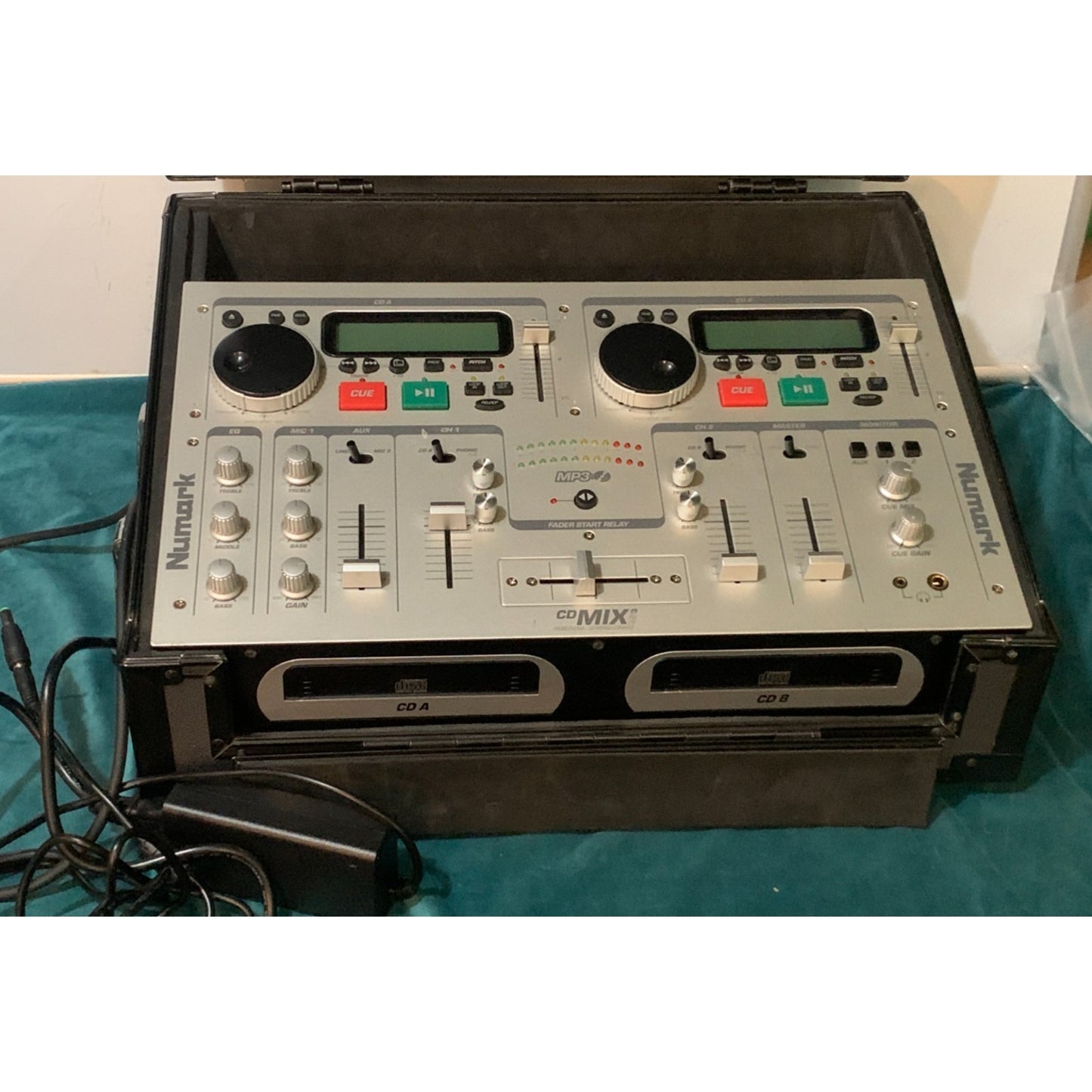 Numark CD Mix 3 Twin Front Loading Mixer Silver