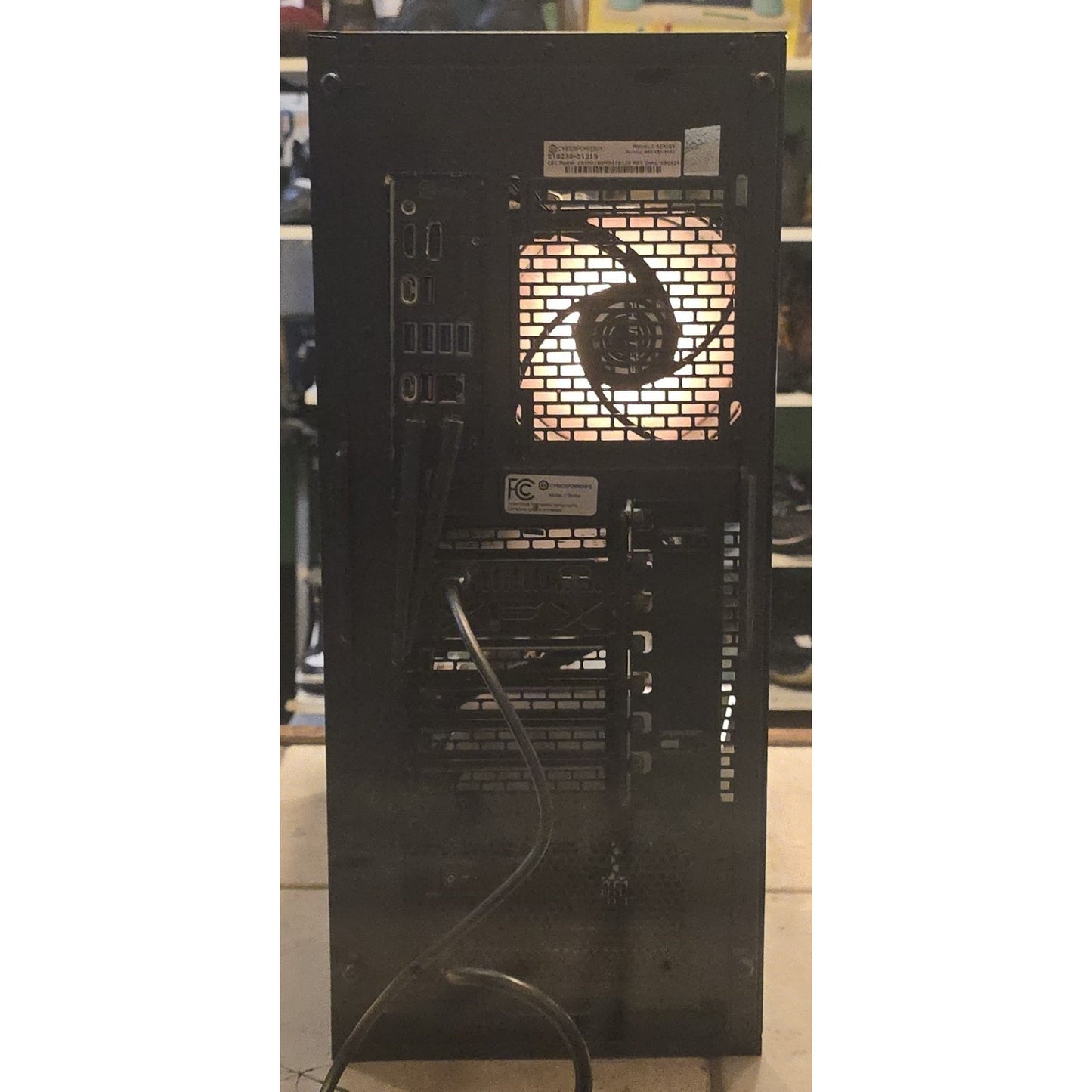 CyberPower Gaming PC / Ryzen 7-7700 / RX 6500XT / 128SSD & 1TB / 32Ram