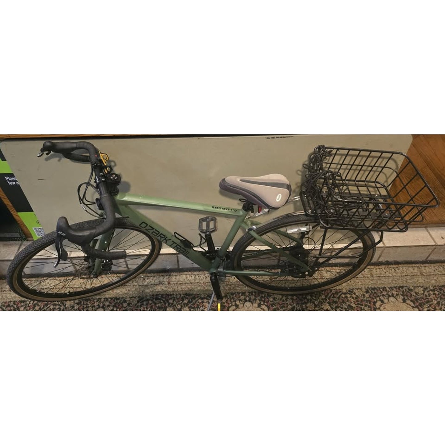 Ozark Trail G.1 Explorer Gravel Bike / 700Cm Wheels / 19.5" Frame / 14-Speed /