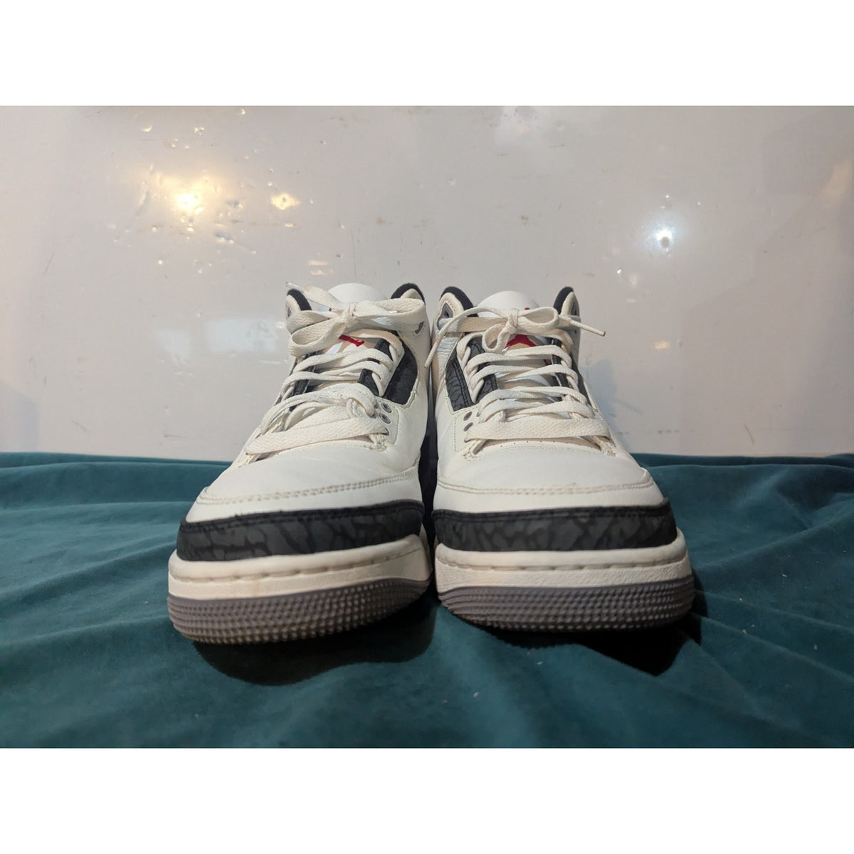 Air Jordan 3 Retro Summet White Fire Red Cement Grey Size 11 CT8532-106