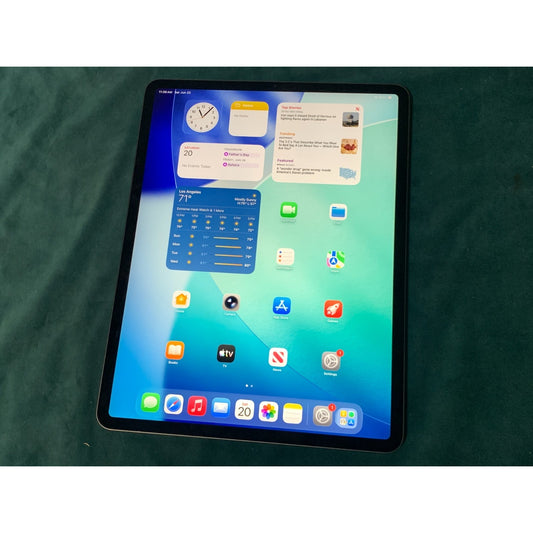 Apple iPad Pro 4th gen - 128GB, Wi-Fi ONLY, 12.9 in -Space Gray/Silver - USED