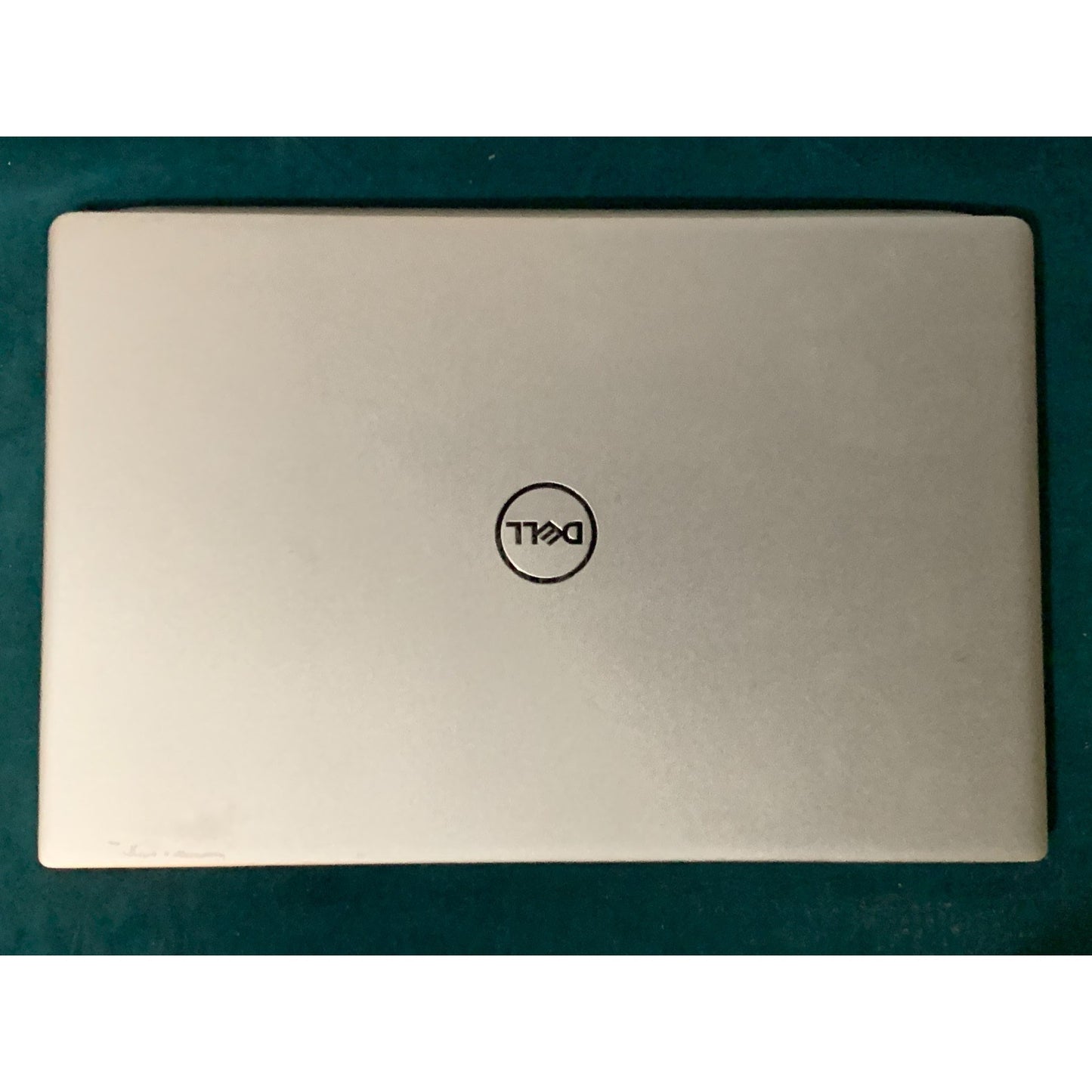 Dell Inspiron 5391 – 13.3" FHD – i5-10210U – 8GB RAM – 256GB SSD – Silver