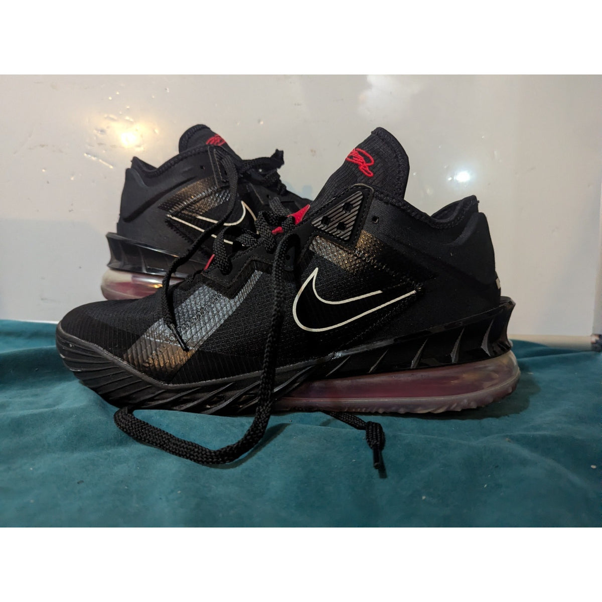 Nike Lebron 18 LOW BRED BLACK RED CV75622-001 Size 12