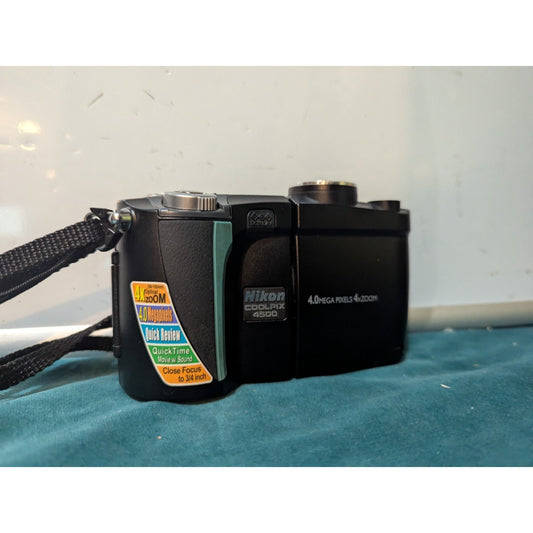 Nikon COOLPIX 4500 Digital Camera 4.0 4X Optical Zoom - Black