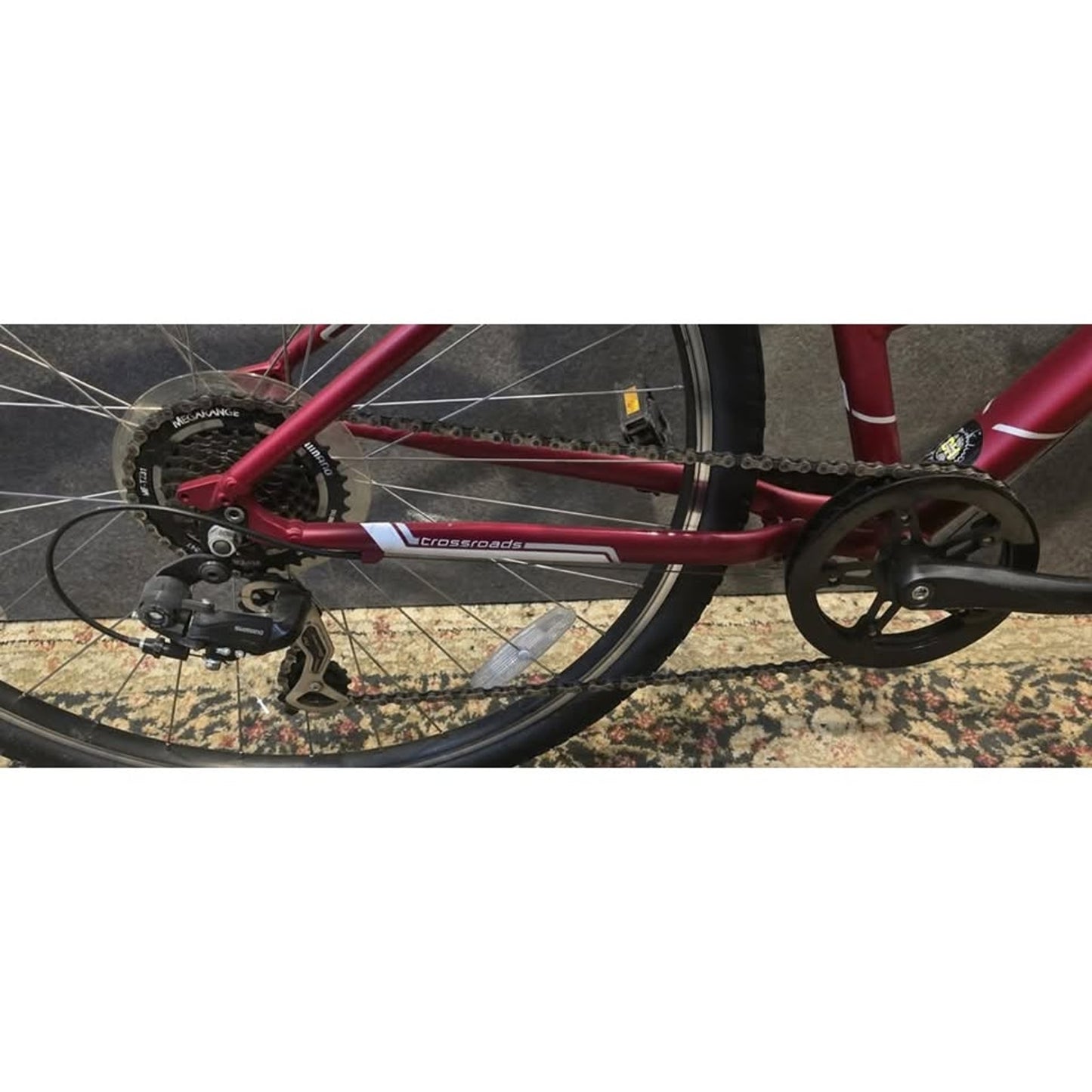 Specilized Crossroads Hybrid Bike / 700Cm Wheels / 16.5" M Frame / 21-Speed /
