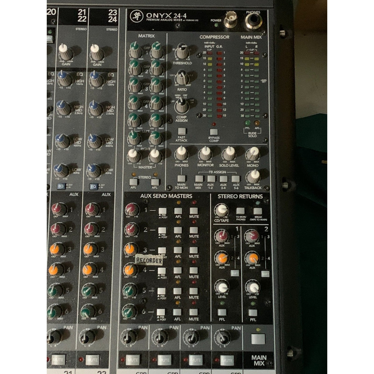 Mackie Onyx 24 24-Channel Premium Analog USB Mixer