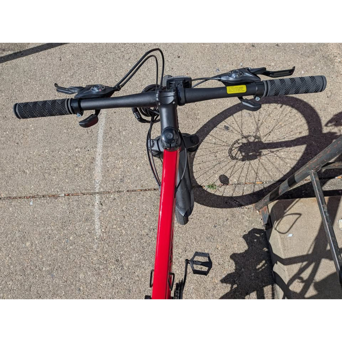 Camping Survivals Mountain Bike, 17" Frame, 27.5 Wheels, 21 Speed