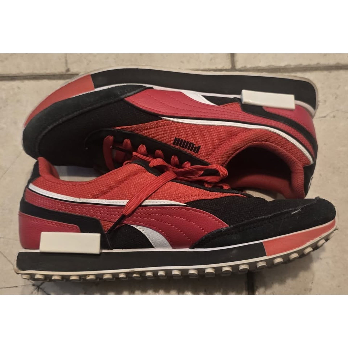 Puma Future Rider Radar 'High Risk Red' / 9.5"M / 381678-01 /