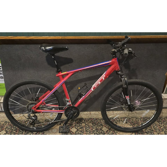 GT Agressor 2.0 Mountain Bike / 26" Wheels / 18.5" Frame / 21-Speed /