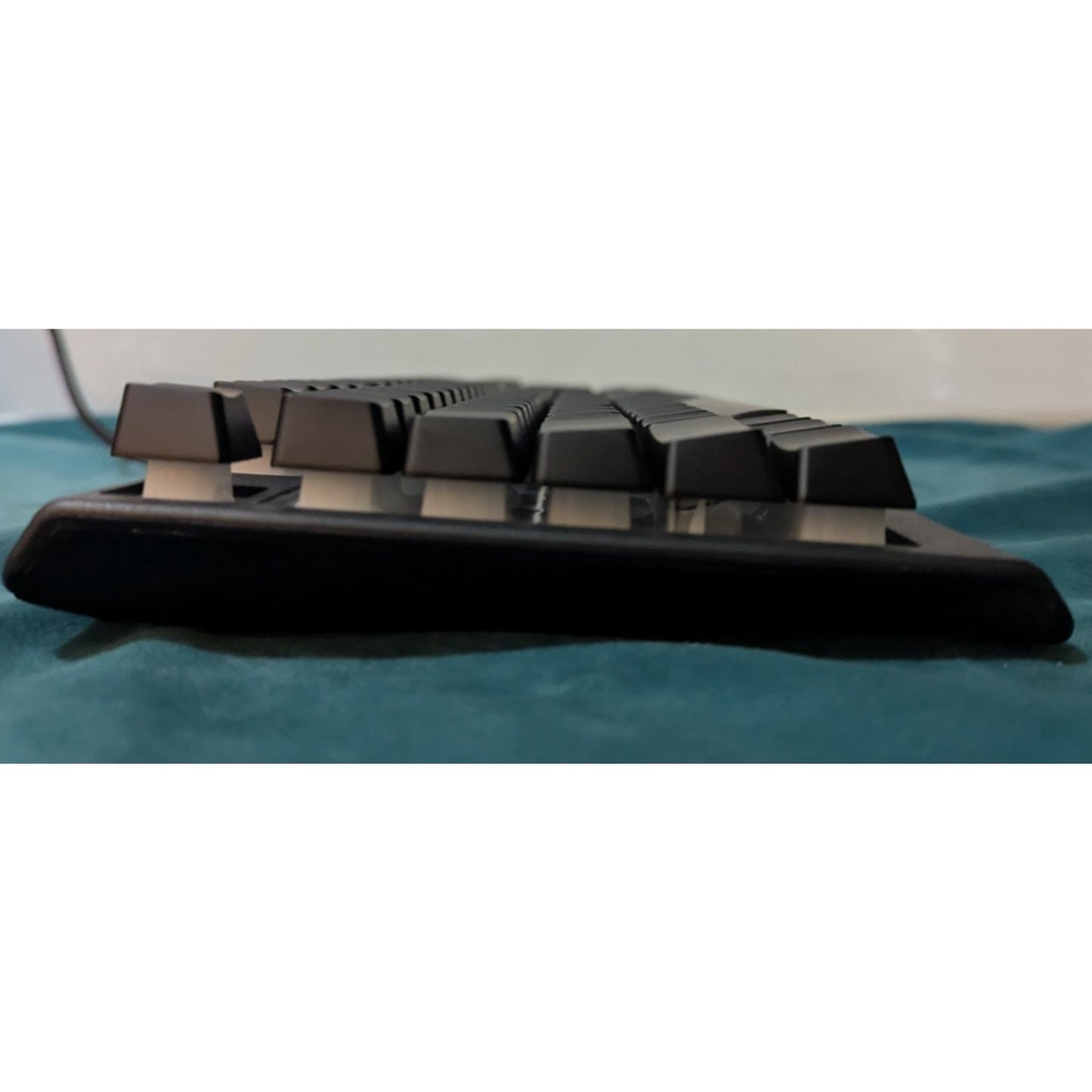 SteelSeries Apex 3 Wired Gaming Keyboard