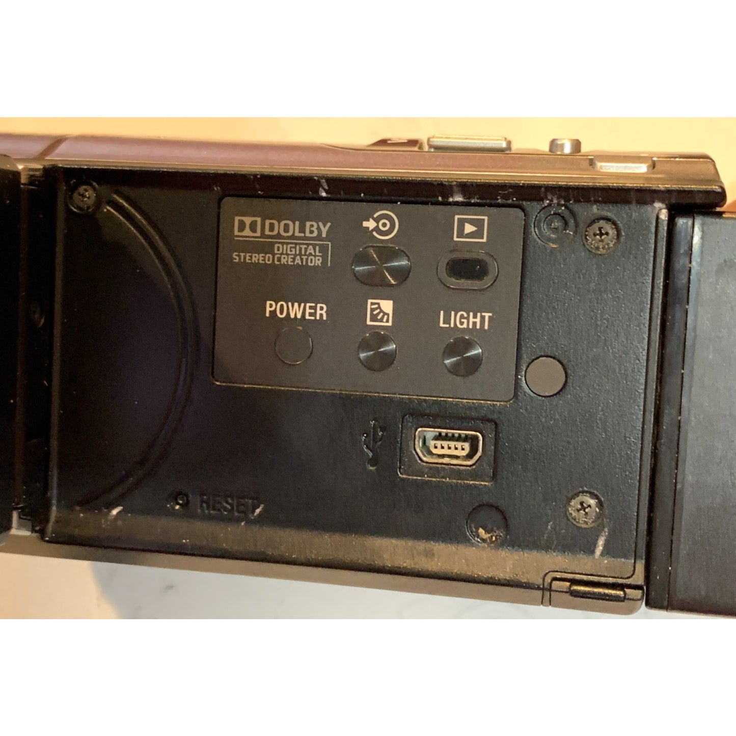 Sony DCR-SX63 Handycam Digital Video Camcorder Charger & Battery