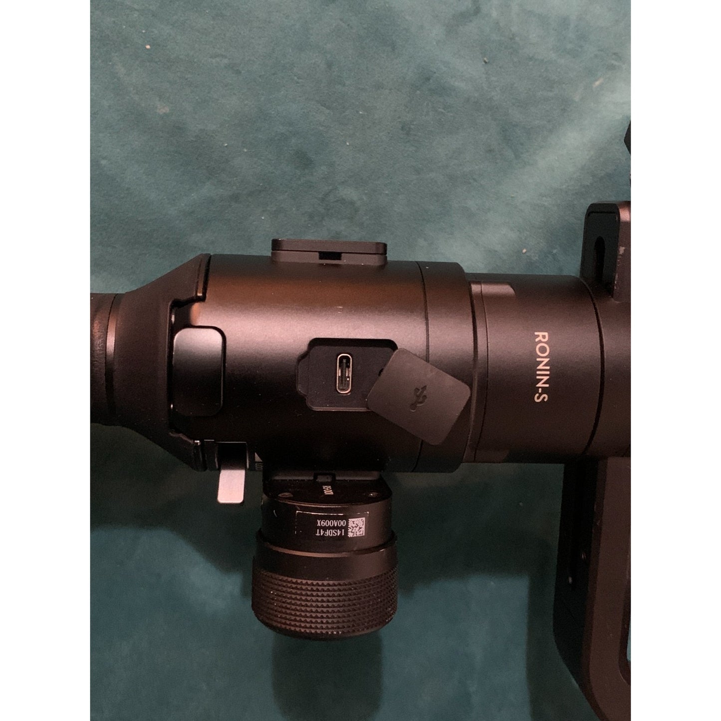DJI Ronin-S Handheld 3-Axis Gimbal Stabilizer for DSLR Mirrorless Model RS1