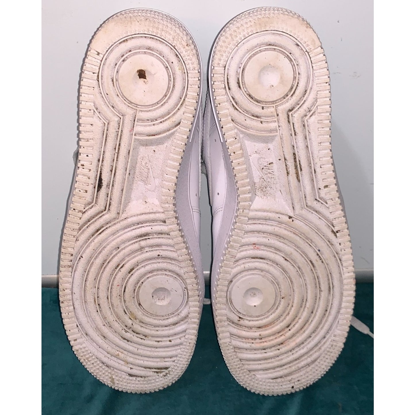 Nike Air Force 1 '07 Low Sneakers Men's Size 8 Triple White