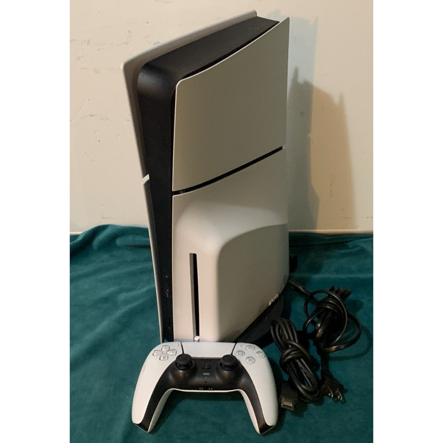 Sony PlayStation 5 Slim Digital CFI-2115 White 825GB Bundle