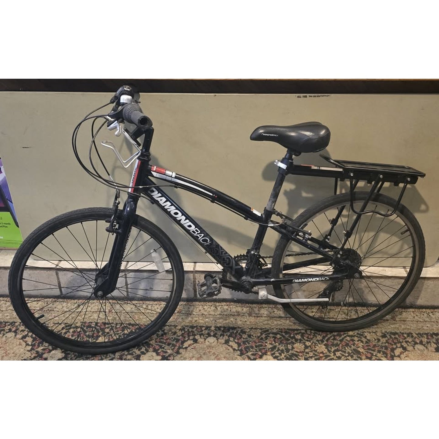 DiamondBack Insight 24 Hybrid Bike / 12" Frame / 24" Wheels / 14-Speed /