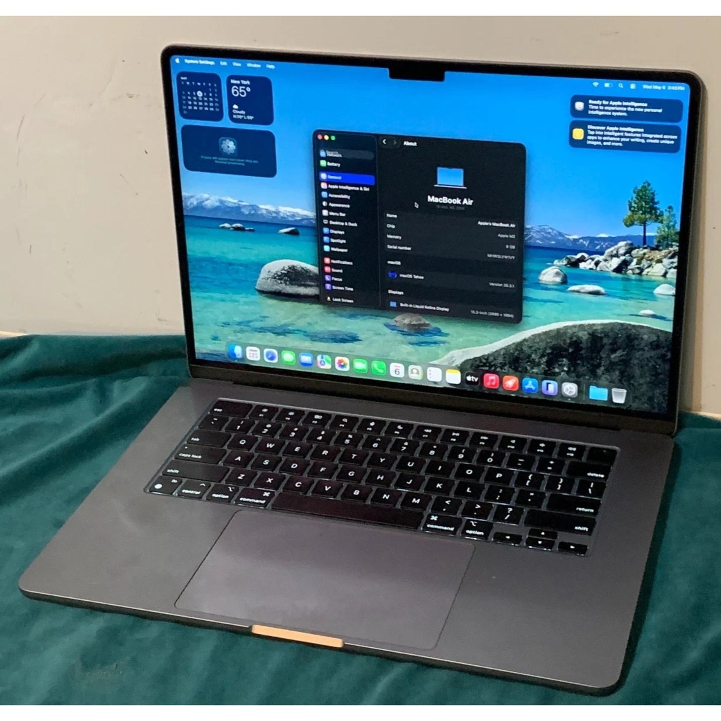 APPLE MACBOOK AIR LAPTOP A2941 15" M2 CHIP 2023 8GB ram 256GB