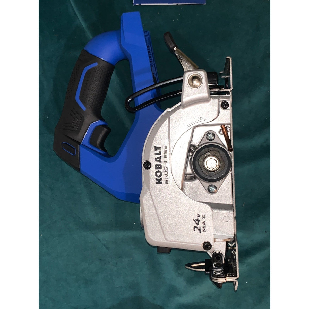 KOBALT 24V 4-IN -BLADE CORDLESS HANDHELD TILE SAW (BATTERY AND CHARGER INCLUDED)