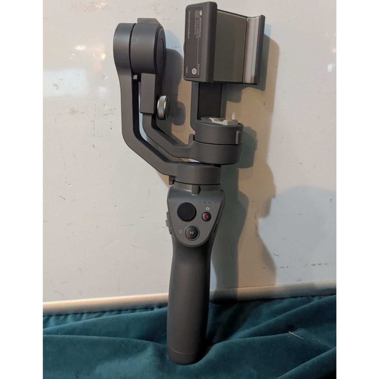 DJI Osmo Mobile 2 Smartphone Gimbal Stabilizer OM170