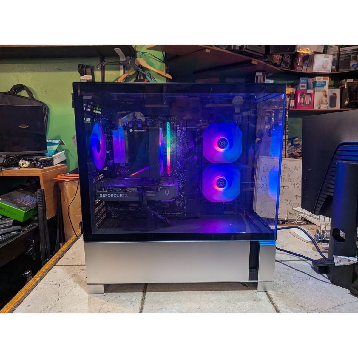 CyberPowePC C Series / ET8404-11422 / Ryzen 5 8400F / RTX 5060 8GB / 1TB SSD /16Ram