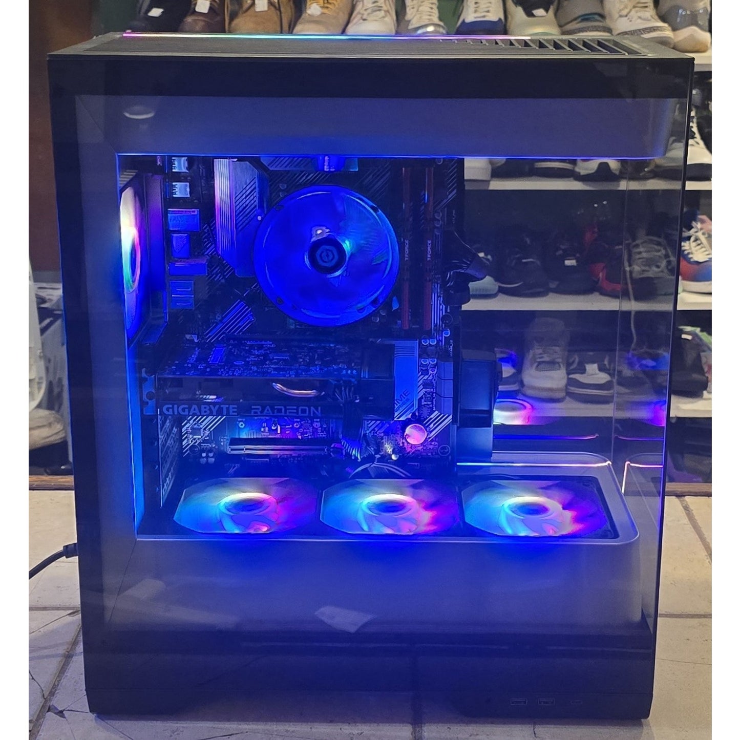 CyberPower ET8252-1122 / Ryzen 5-5500 / RX6500 XT / 1TB SSD / 16Ram / W11H /