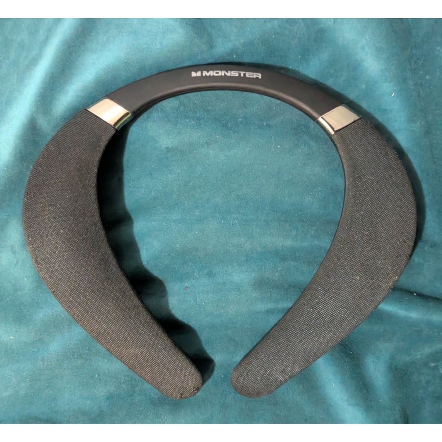MONSTETR BOOMERANG Neckband Bluetooth Speaker