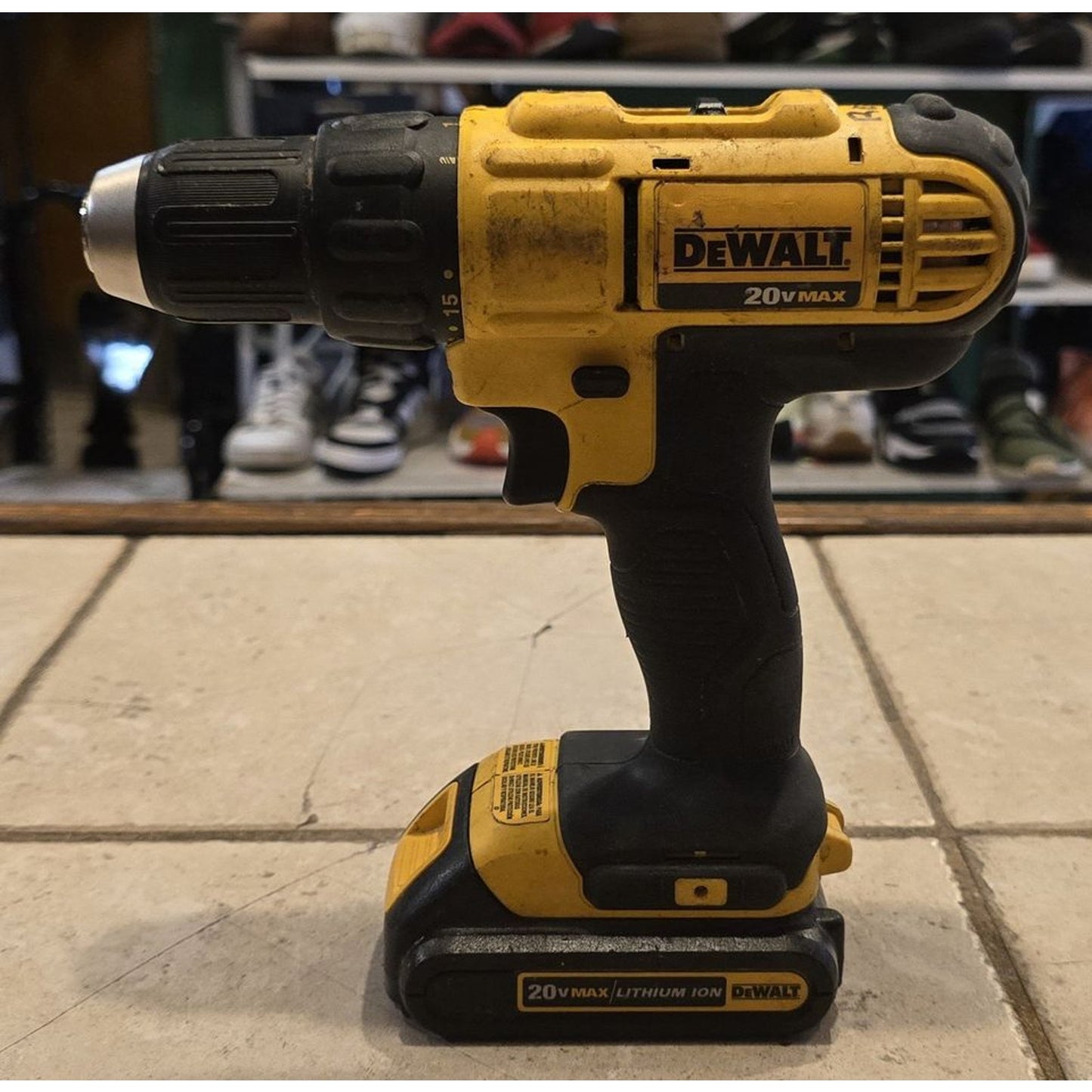 Dewalt 20V Drill / Impact Driver Combo W/ Charger & Batteries