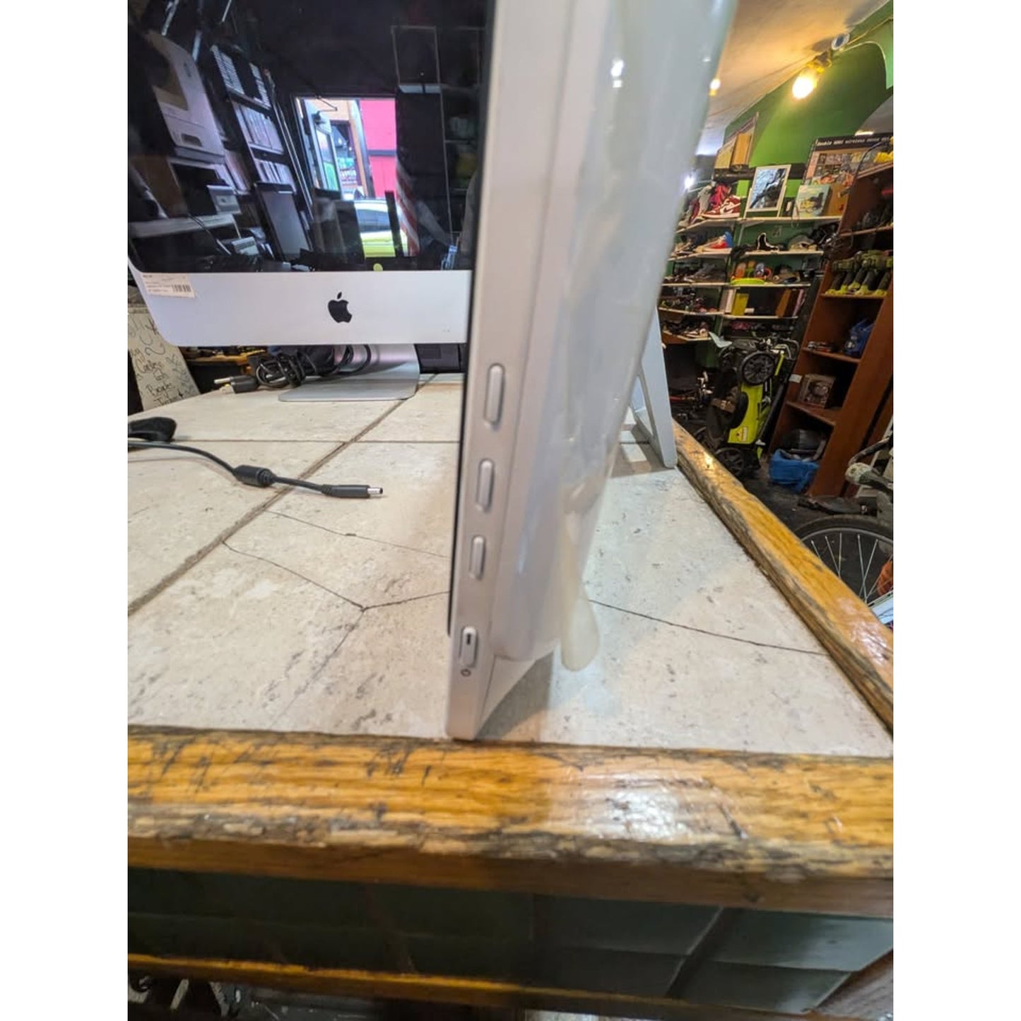 Dell Inspirion 24-3455 AIO / AMD A8-7410 / 1TB / 8 Ram