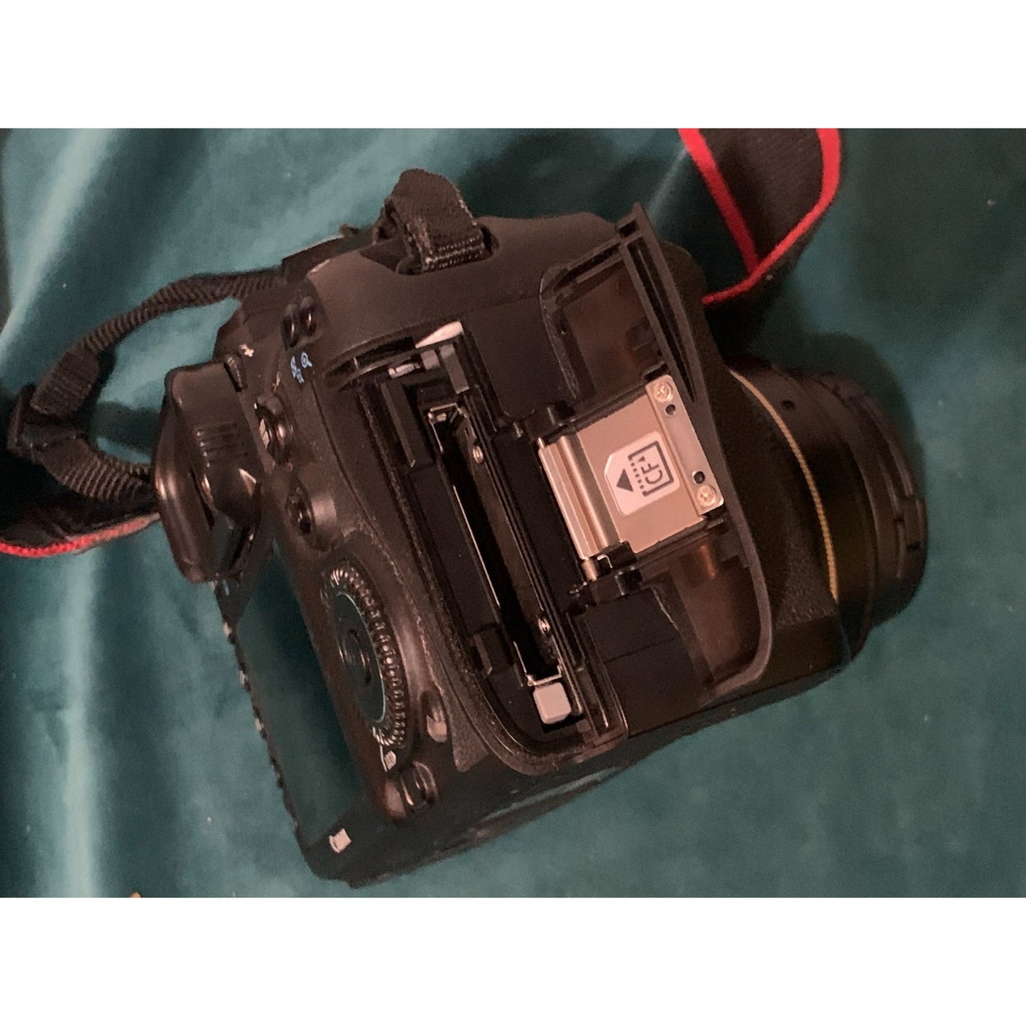 Canon EOS 7D DSLR Camera with 50mm EF 1:1.4 Lens *USED*