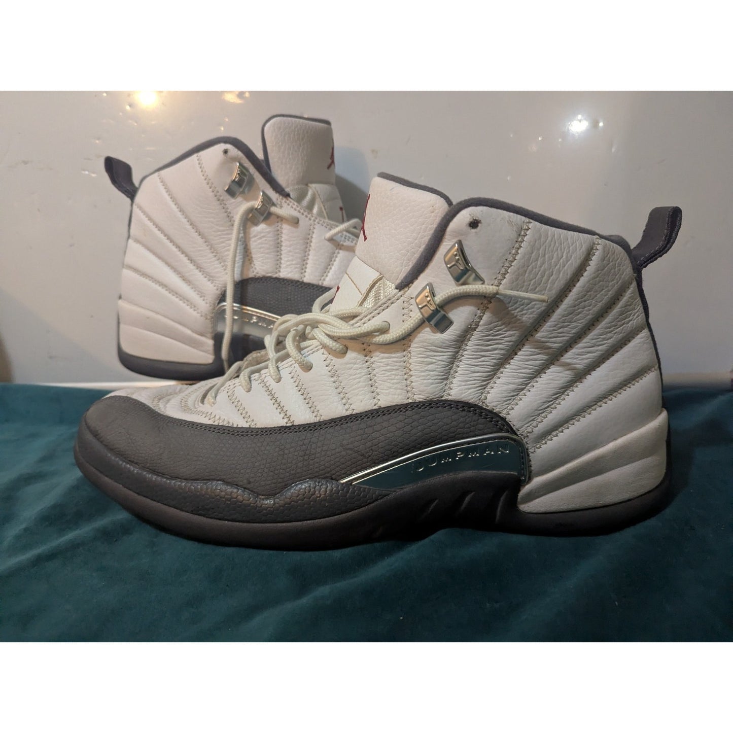 Nike Air Jordan 12 Retro Size 13